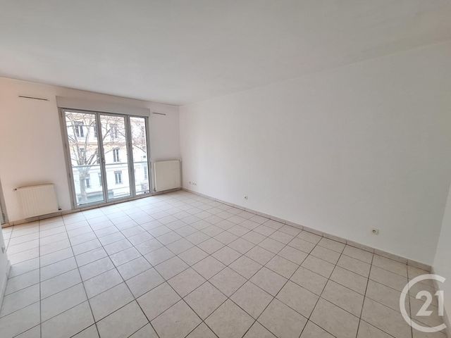 Appartement F2 à louer - 2 pièces - 49.6 m2 - LYON - 69007 - RHONE-ALPES - Century 21 Presqu'Île Immobilier