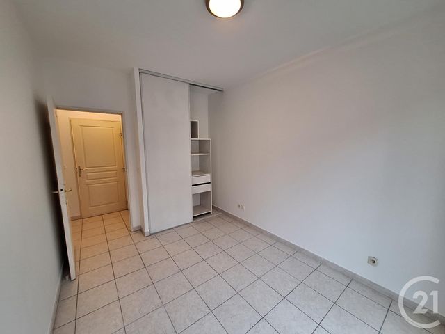 Appartement F2 à louer - 2 pièces - 49.6 m2 - LYON - 69007 - RHONE-ALPES - Century 21 Presqu'Île Immobilier