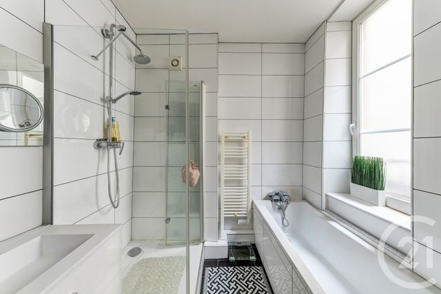 Appartement T3 à vendre - 4 pièces - 125.3 m2 - LYON - 69005 - RHONE-ALPES - Century 21 Presqu'Île Immobilier