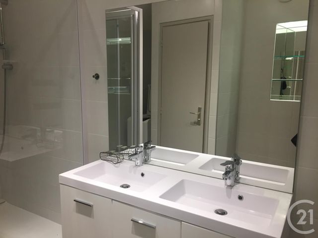 Appartement à louer - 2 pièces - 50.56 m2 - LYON - 69005 - RHONE-ALPES - Century 21 Presqu'Île Immobilier