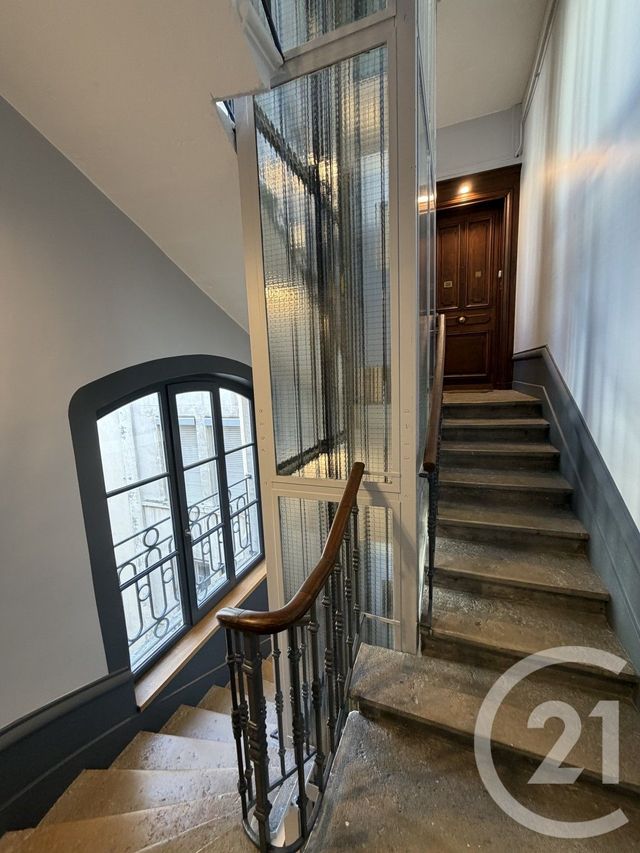 Appartement F2 à vendre - 2 pièces - 52.12 m2 - LYON - 69006 - RHONE-ALPES - Century 21 Presqu'Île Immobilier