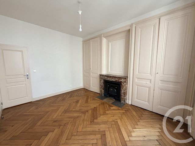 Appartement F2 à vendre - 2 pièces - 52.12 m2 - LYON - 69006 - RHONE-ALPES - Century 21 Presqu'Île Immobilier