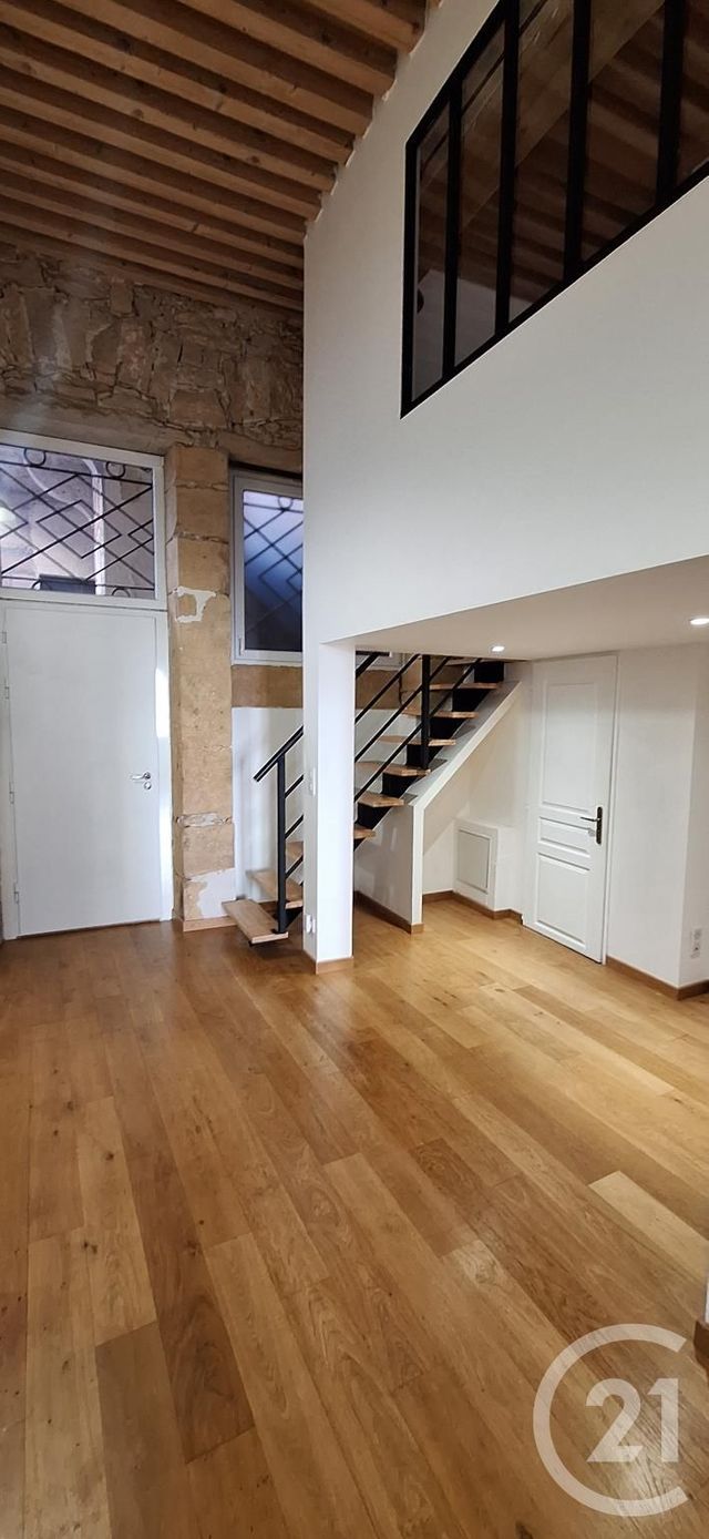 Appartement T1 à louer - 1 pièce - 50.4 m2 - LYON - 69001 - RHONE-ALPES - Century 21 Presqu'Île Immobilier